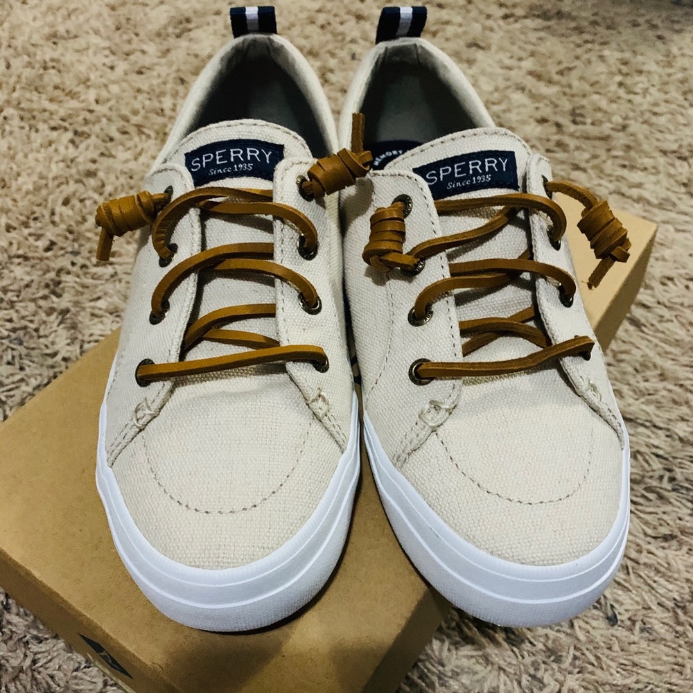 Women’s Sperry Crest Vibe Sneaker Size 6 Oat